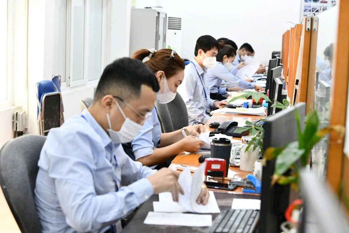 Tuyển hàng nghìn vị trí lương vượt 20 triệu đồng/tháng, có việc hơn 50 triệu đồng - Ảnh 1
