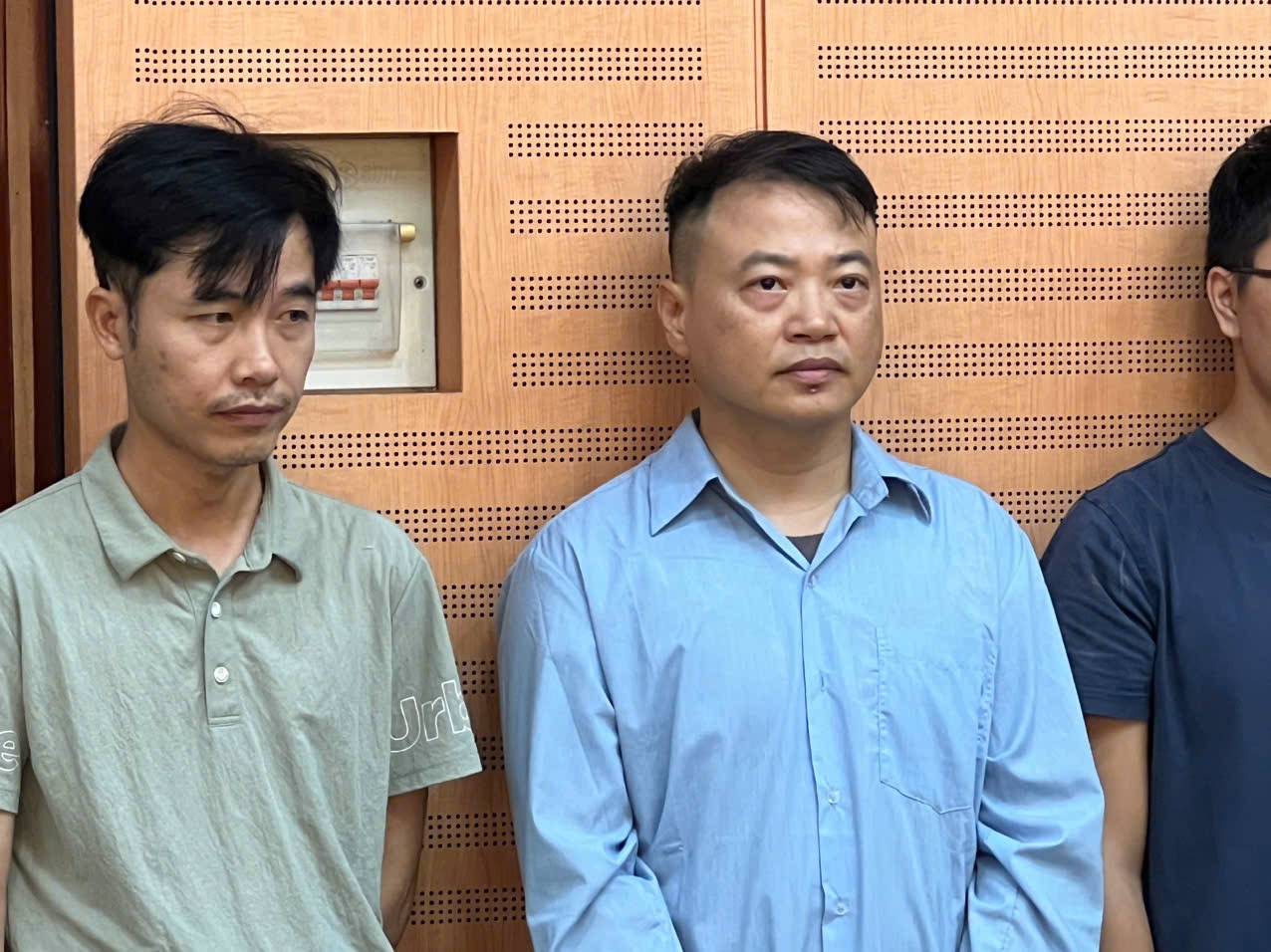 Hình ảnh của Shark Bình bị tạm giam - Ảnh 4