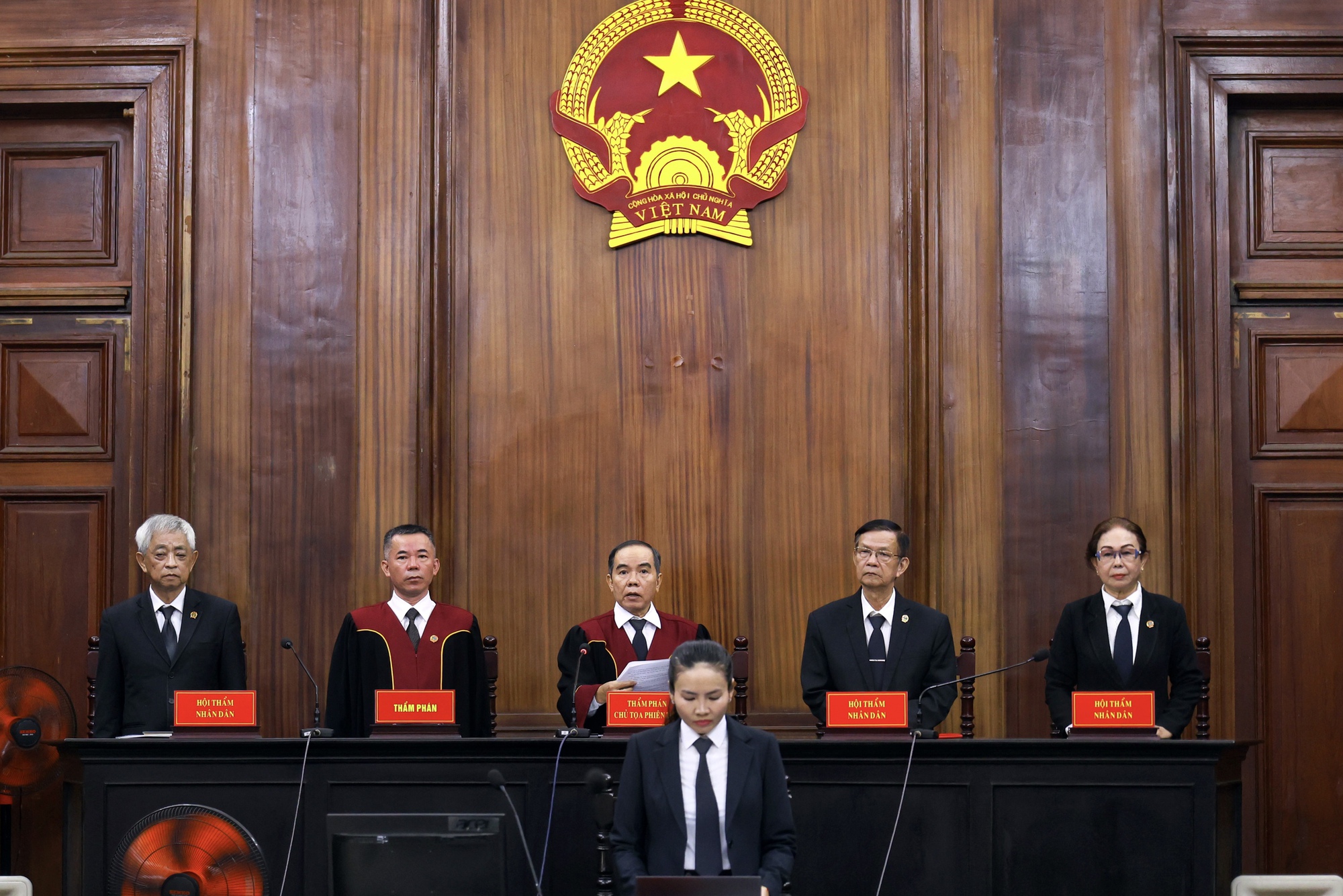 Hành trình thất thoát hơn 215 tỉ đồng ở khu đất vàng Bến Vân Đồn - Ảnh 1