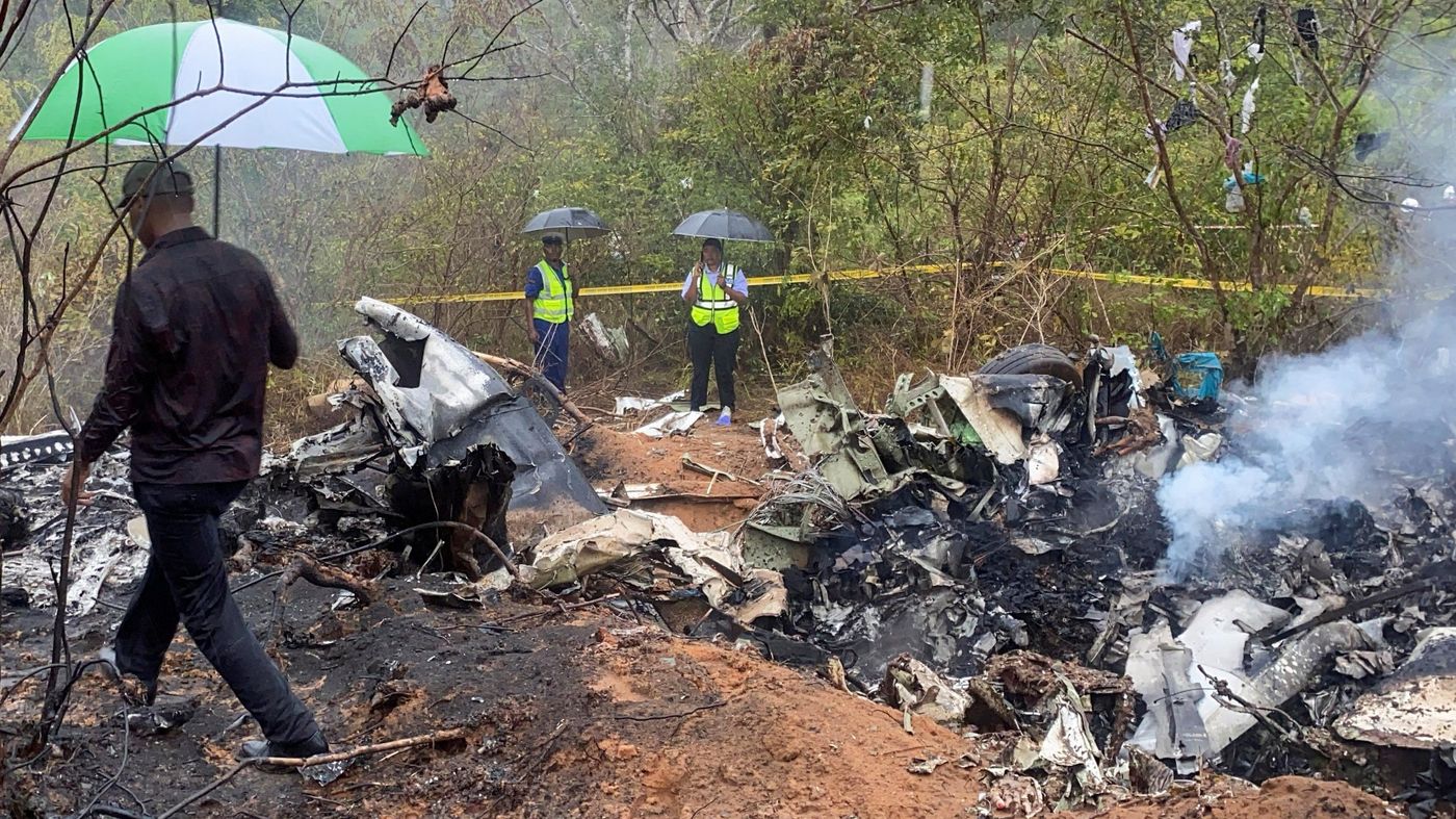 Kinh hoàng: Máy bay lao xuống rừng rậm, không ai sống sót - Ảnh 2