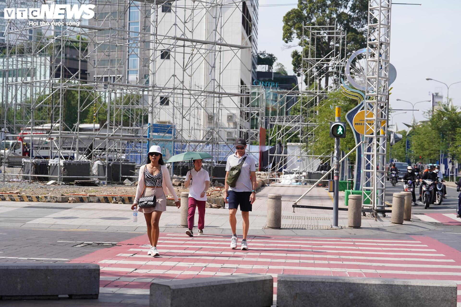 Cận cảnh khu đất 'vàng' bỏ hoang gần 10 năm giữa trung tâm TP.HCM - Ảnh 6