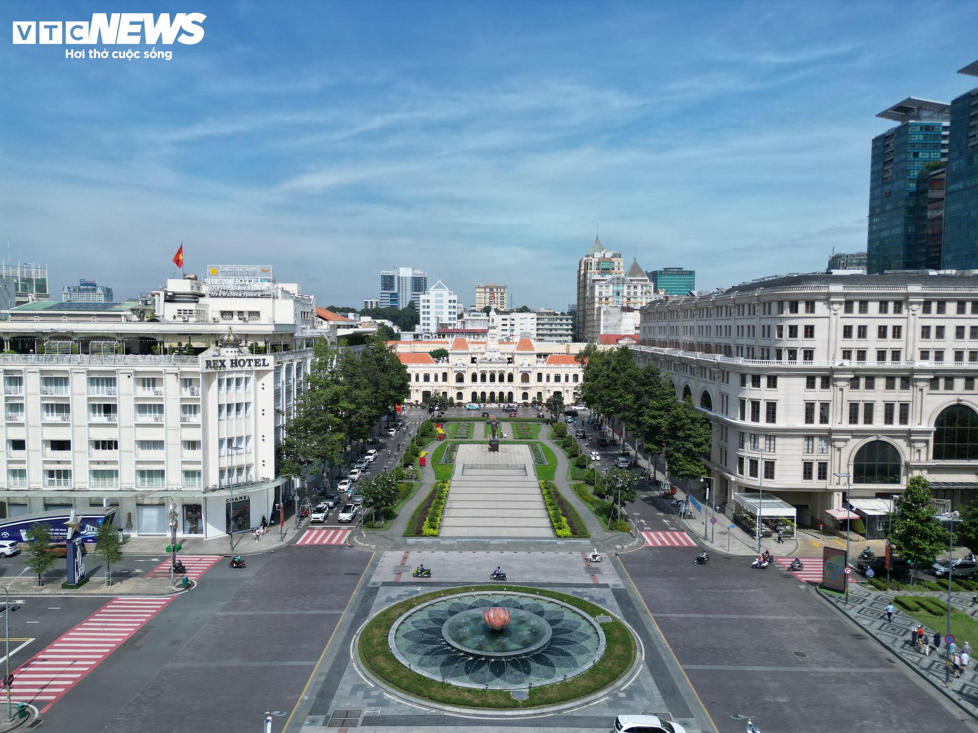 Cận cảnh khu đất 'vàng' bỏ hoang gần 10 năm giữa trung tâm TP.HCM - Ảnh 10