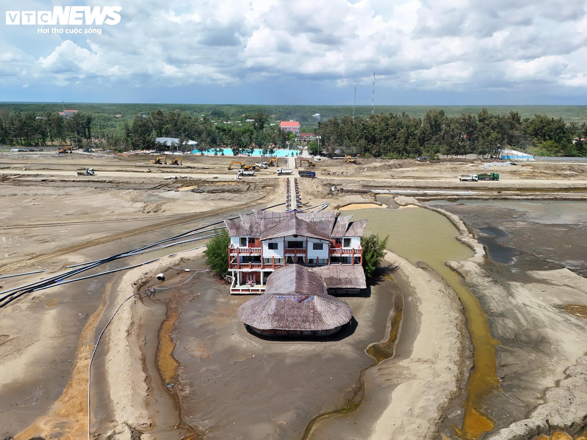 Toàn cảnh siêu dự án lấn biển Cần Giờ sau gần nửa năm khởi công - Ảnh 10