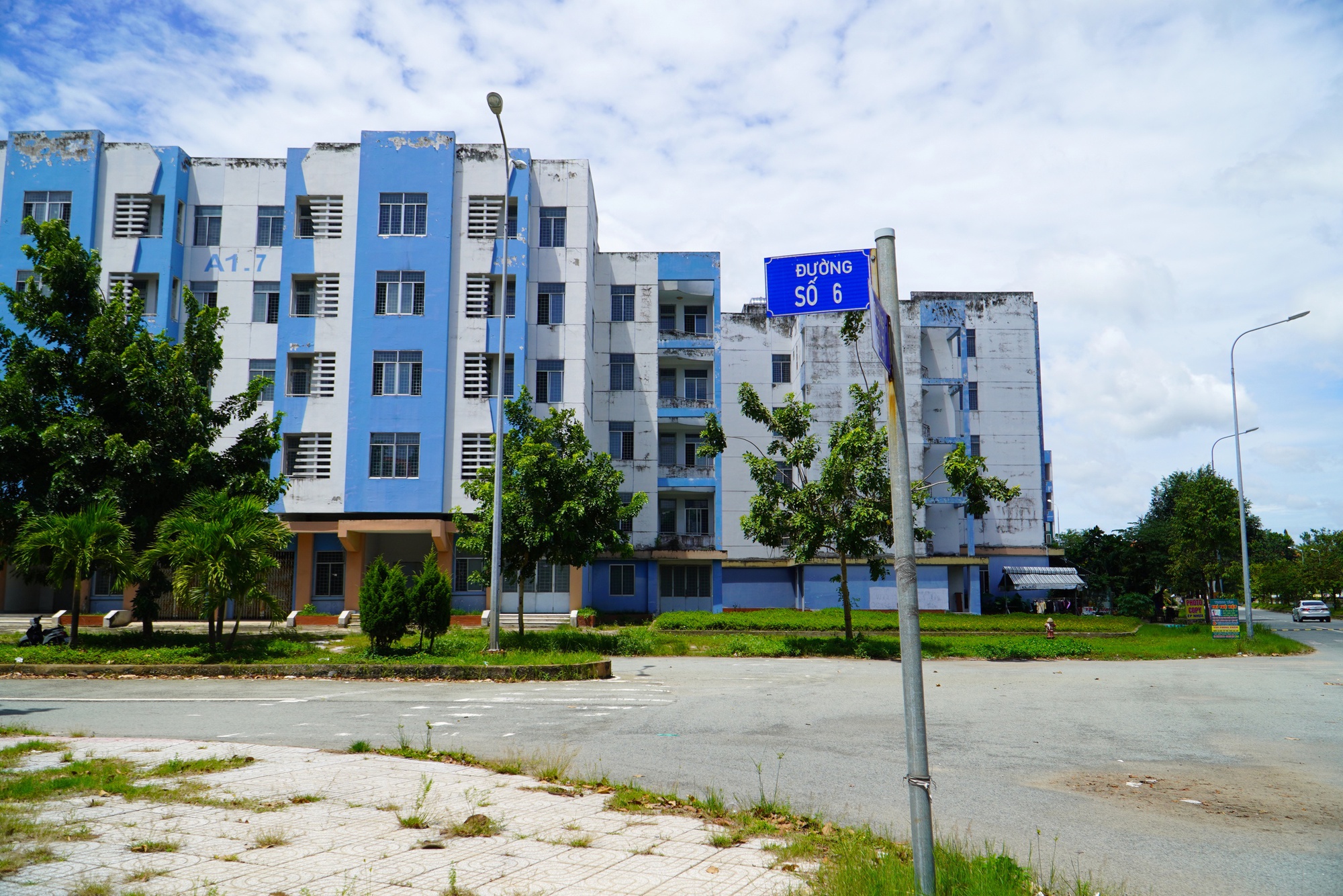 TP HCM: Đề xuất bãi bỏ đấu giá gần 1.000 căn hộ tái định cư - Ảnh 2