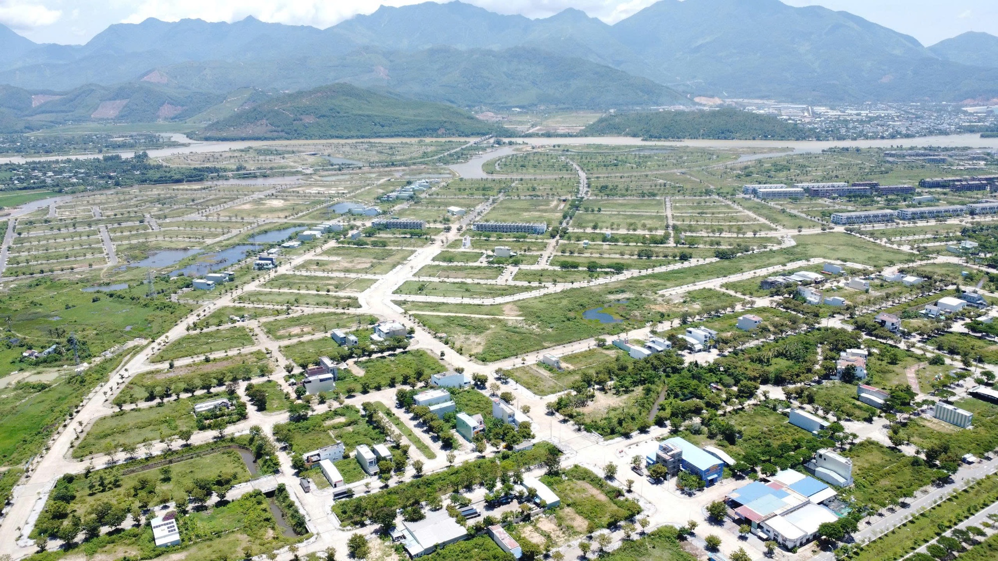 Đà Nẵng yêu cầu báo cáo giao dịch bất động sản từ 400 triệu đồng - Ảnh 1