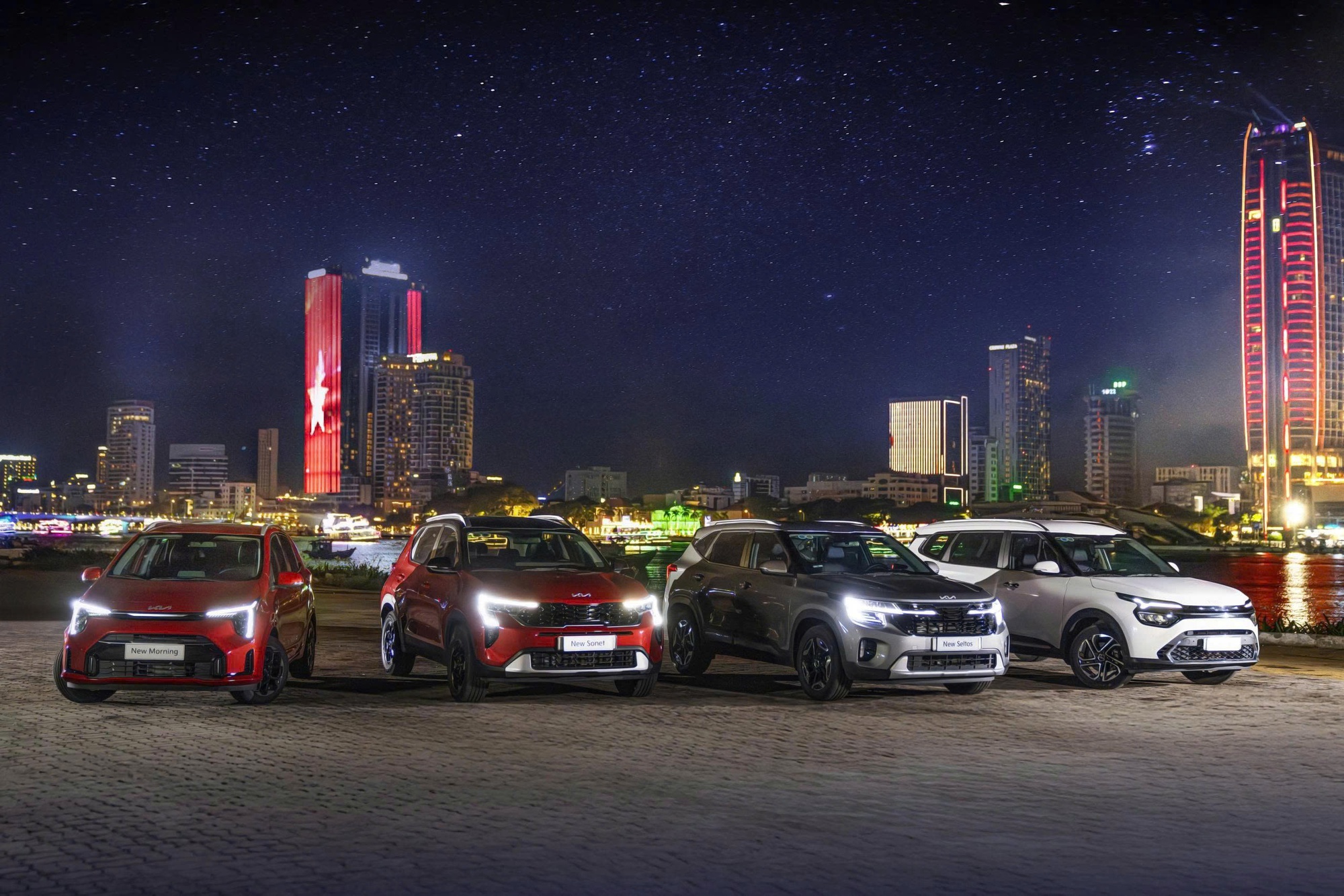 Kia mang dàn xe hot tới Hà Nội: Có Carnival mới và cả loạt SUV khắp các phân khúc - Ảnh 1