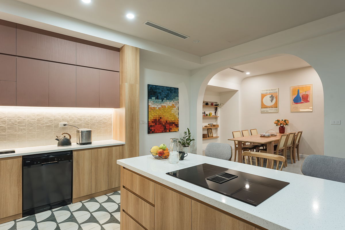 Cải tạo nhà ống chật chội thành không gian sống xanh mát - Ảnh 5