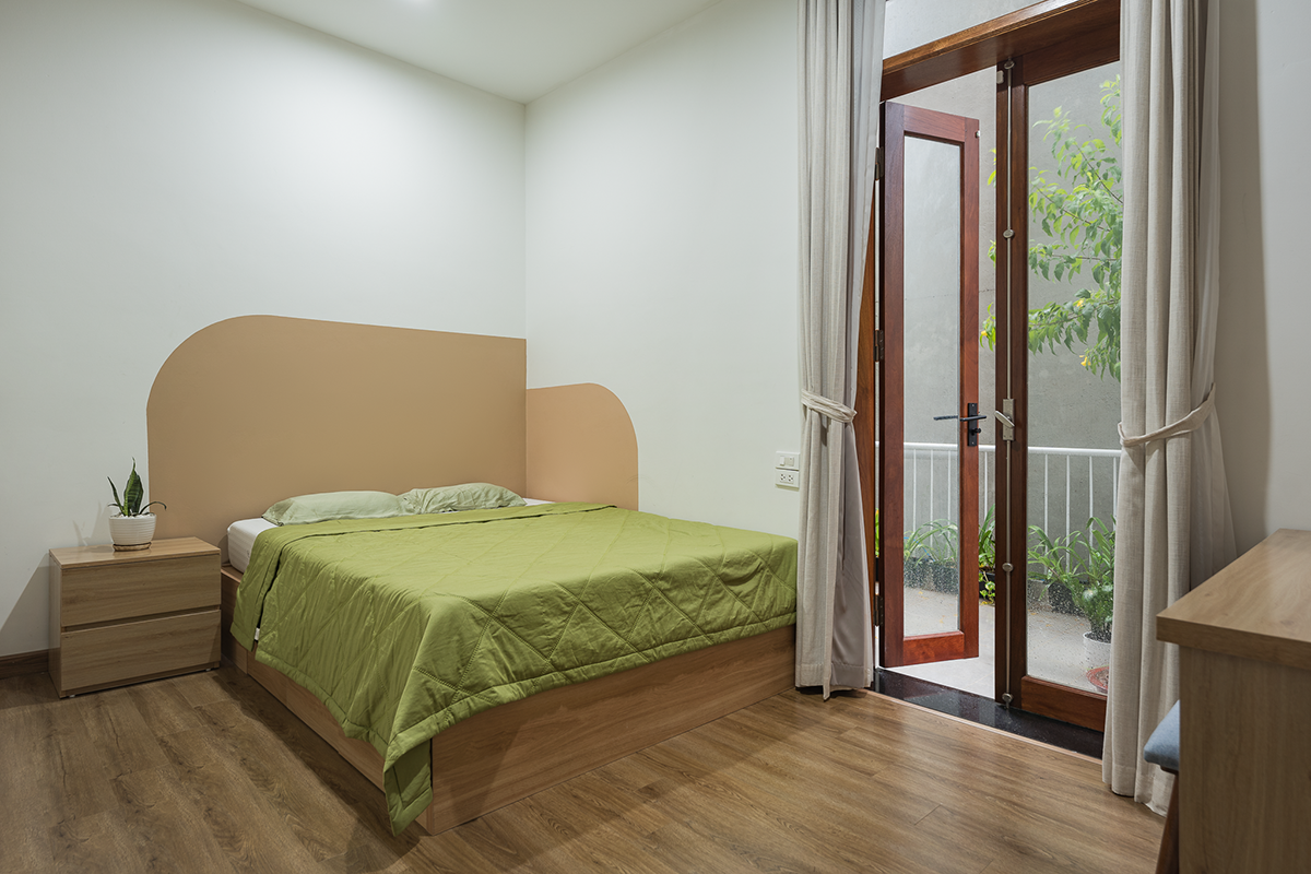 Cải tạo nhà ống chật chội thành không gian sống xanh mát - Ảnh 8