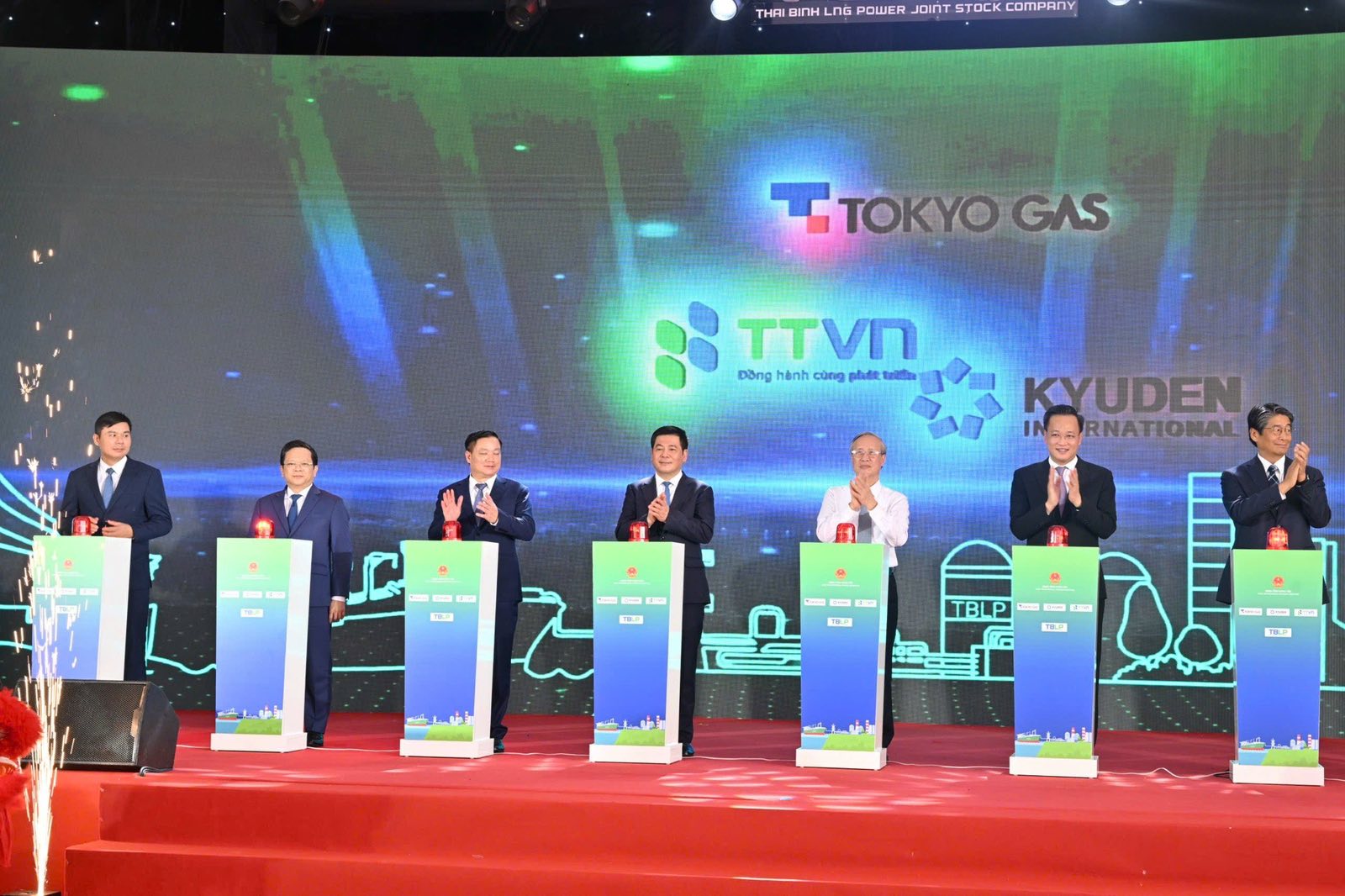 Việt Nam sắp có nhà máy gần 2,7 tỷ USD trong lĩnh vực trọng điểm, tạo việc làm cho hơn 2.000 người - Ảnh 1