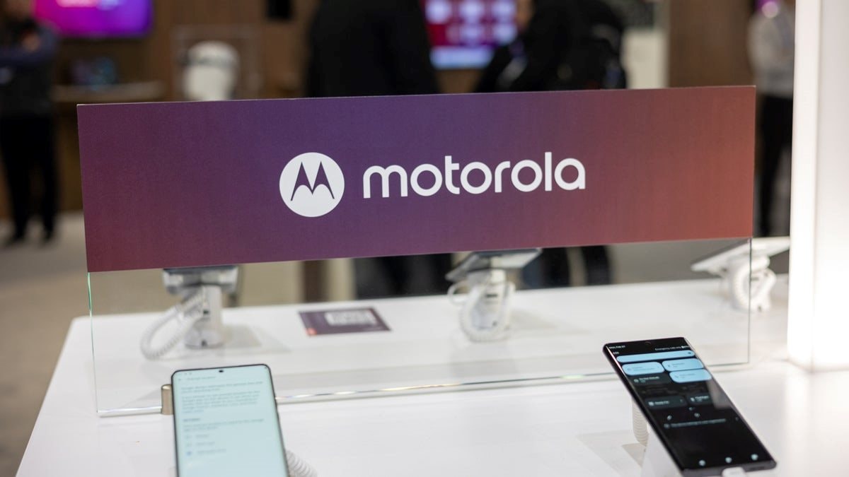 Huyền thoại Motorola tham vọng đua tranh với iPhone, Samsung ở Việt Nam: Liệu có quá "ảo tưởng sức mạnh"? - Ảnh 1