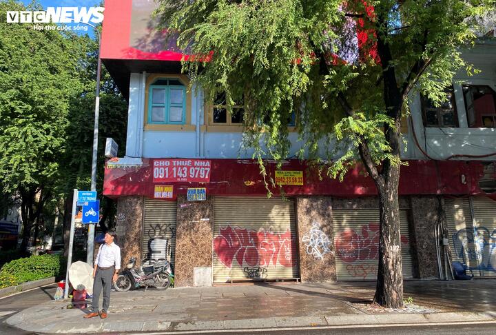 Mặt bằng giá thuê tiền tỷ/tháng bỏ trống ở TP.HCM - Ảnh 4