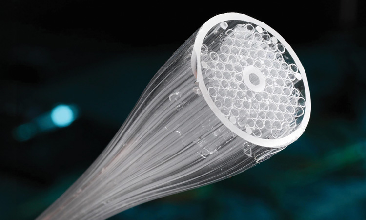 Phát minh "phá vỡ rào cản 4 thập kỷ" của Anh vừa làm rung chuyển ngành công nghệ cáp quang thế giới - Ảnh 2