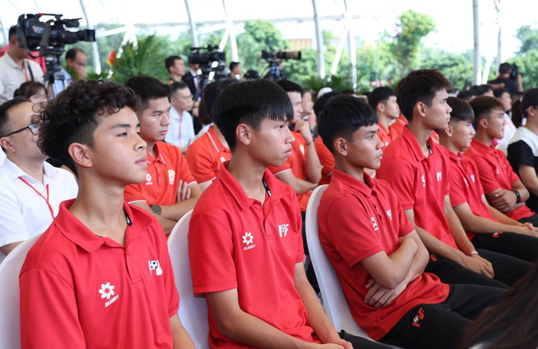 Tổng Bí thư Tô Lâm dự lễ khởi công xây dựng sân vận động hiện đại nhất Việt Nam - Ảnh 5