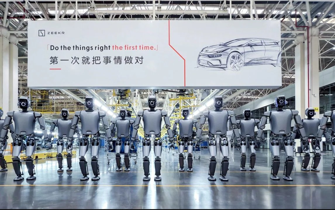 Lãnh đạo phương Tây 'sốc nặng' khi thăm nhà máy Trung Quốc: Không bóng người, chỉ toàn thứ lạ lùng này - Ảnh 1