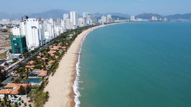 Khánh Hòa chuẩn bị phương án đấu giá đất 'vàng' ven biển Nha Trang - Ảnh 1