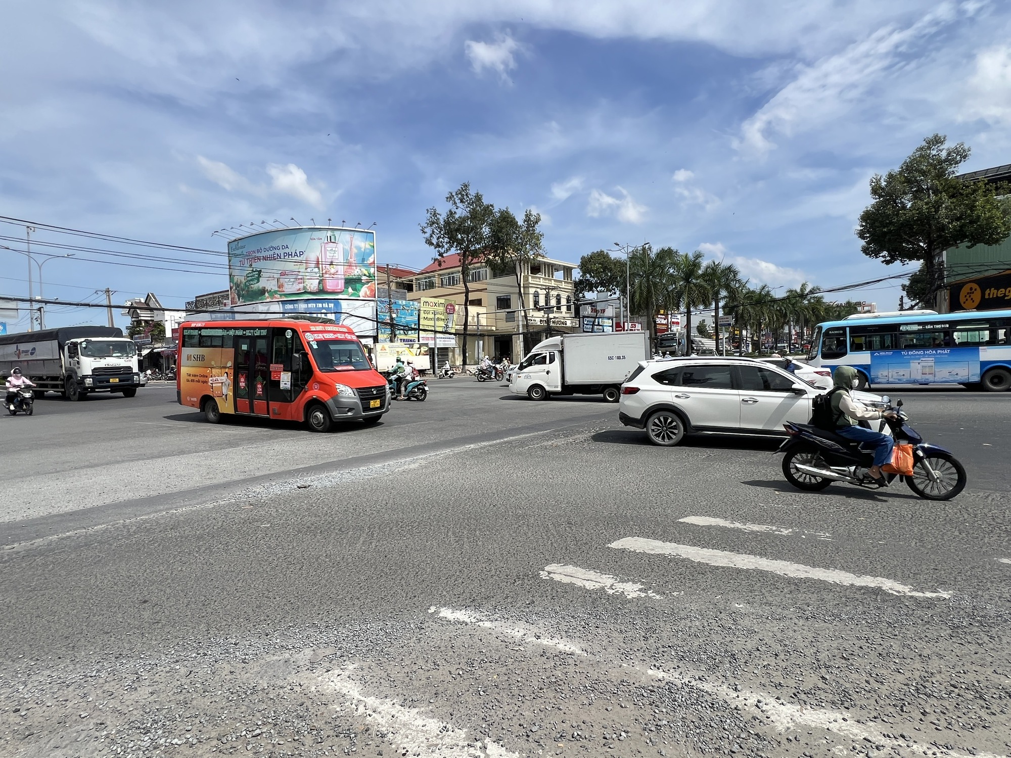 Hai dự án ngàn tỉ ở Cần Thơ: Tiền đã sẵn nhưng mặt bằng chưa có! - Ảnh 7