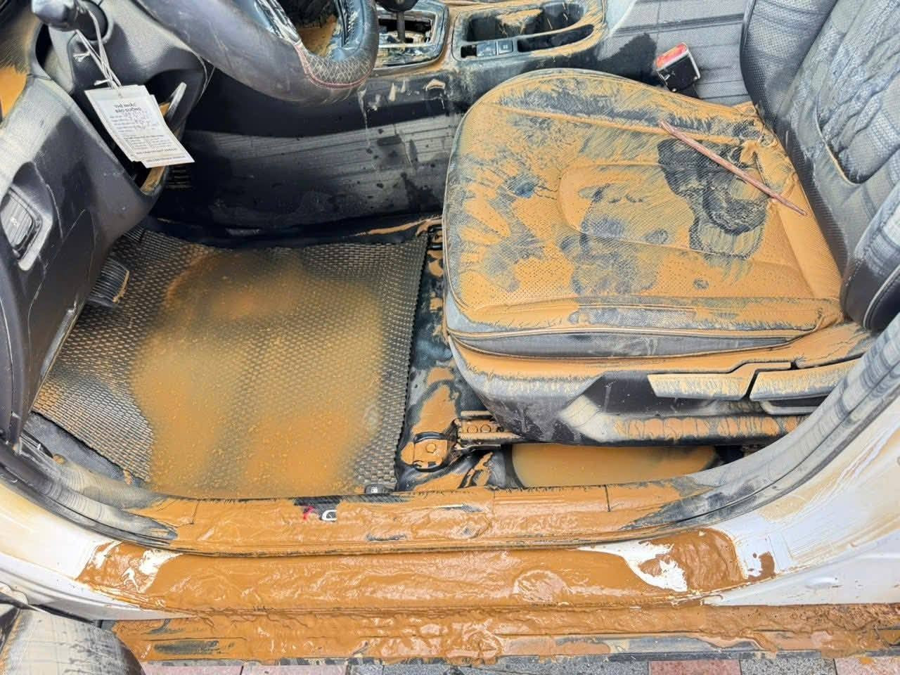 Ô tô bị ngập bùn được xử lý như thế nào? - Ảnh 4