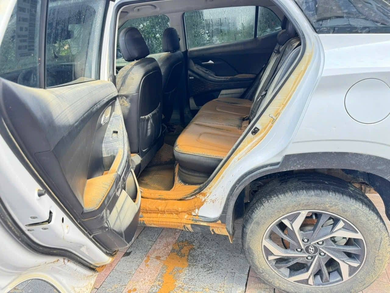 Ô tô bị ngập bùn được xử lý như thế nào? - Ảnh 5