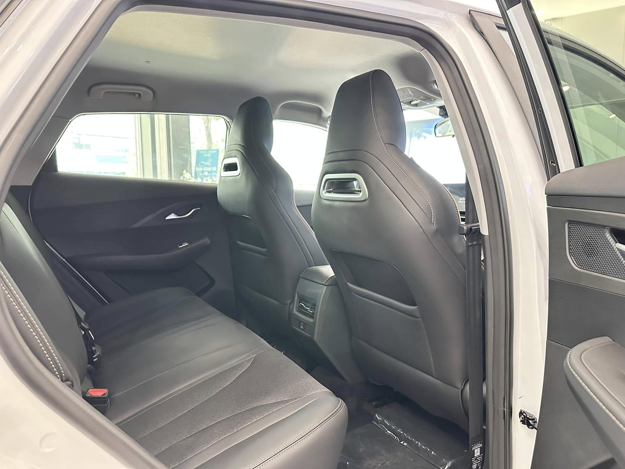 Omoda & Jaecoo nhập cuộc đua giảm giá: SUV ưu đãi tới 100% lệ phí trước bạ, đe dọa nhóm xe Hàn – Nhật - Ảnh 6