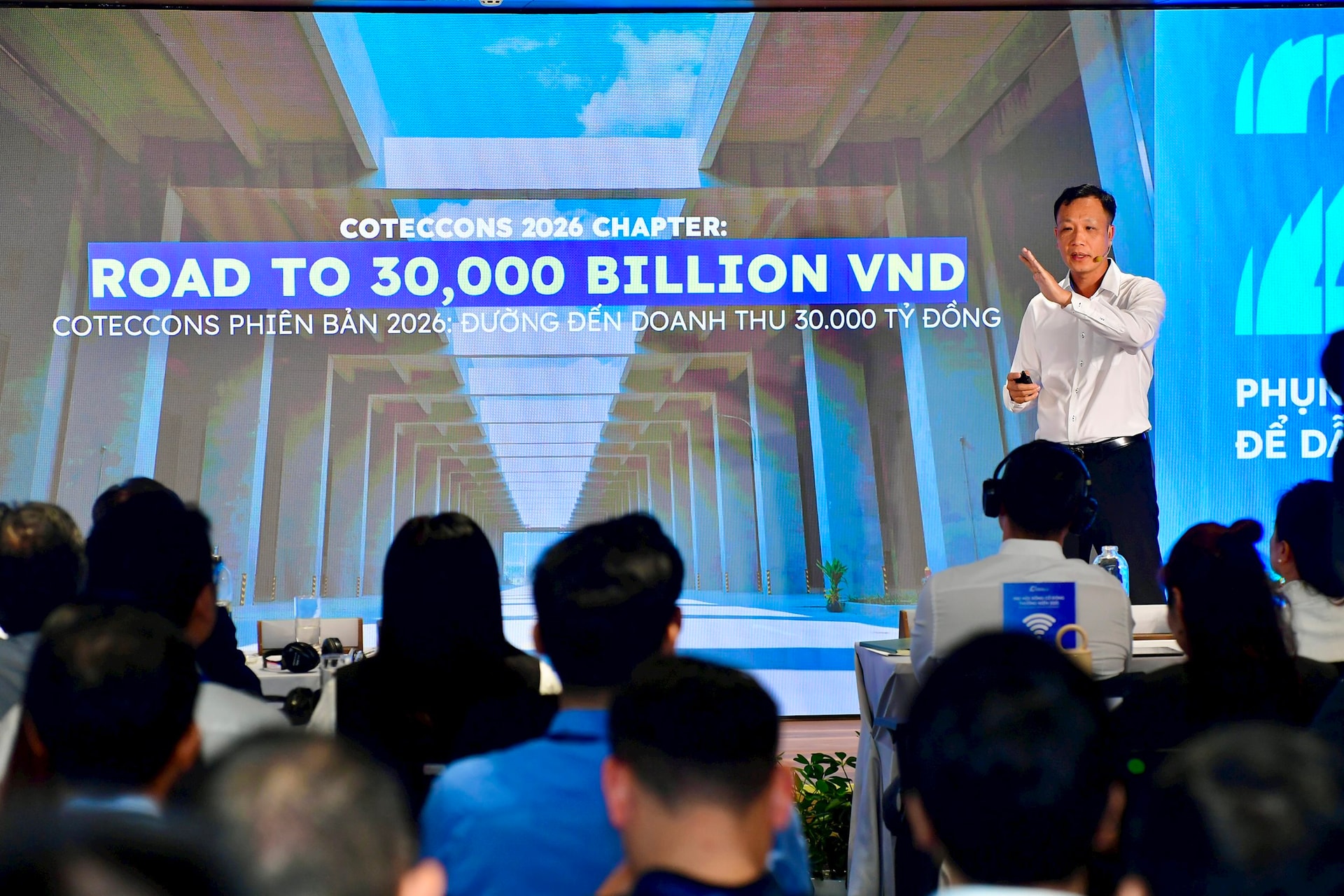 ĐHĐCĐ Coteccons (CTD): Kế hoạch doanh thu kỷ lục 30.000 tỷ, chia cổ tức 10%, tiết lộ động thái quan trọng với 1.200 tỷ dự phòng nợ xấu - Ảnh 2
