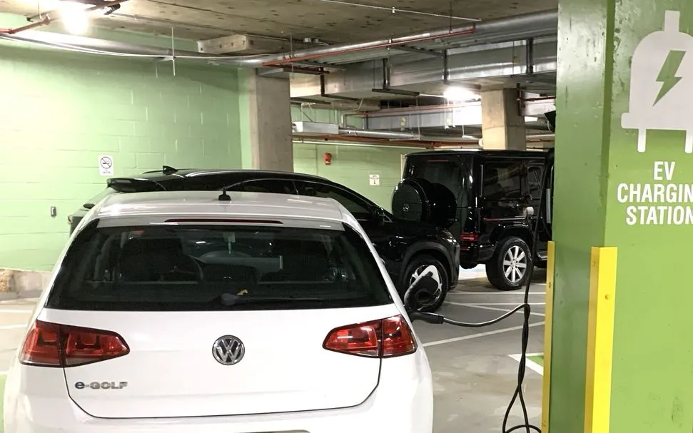 Tesla, GM dẫn đầu doanh số bán xe điện tại Mỹ - Ảnh 1