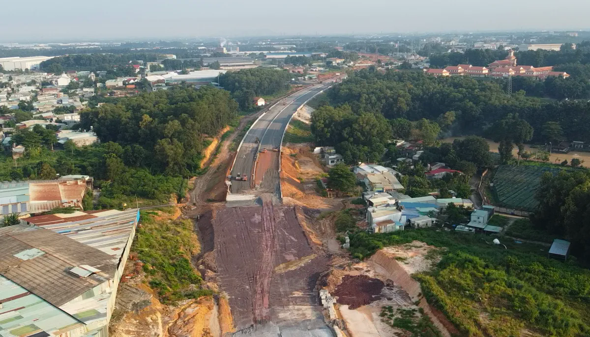 Cao tốc Biên Hòa – Vũng Tàu nguy cơ trễ tiến độ, sản lượng mới đạt 50% - Ảnh 2