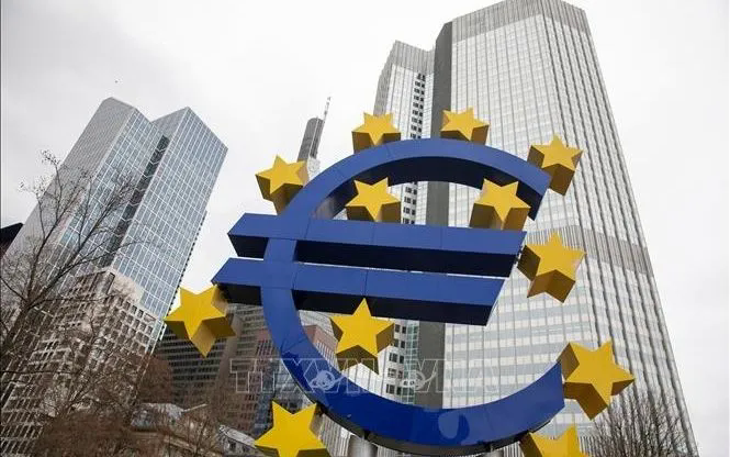 ECB có thể sẽ giữ nguyên lãi suất ở mức 2% cho đến năm 2027 - Ảnh 1