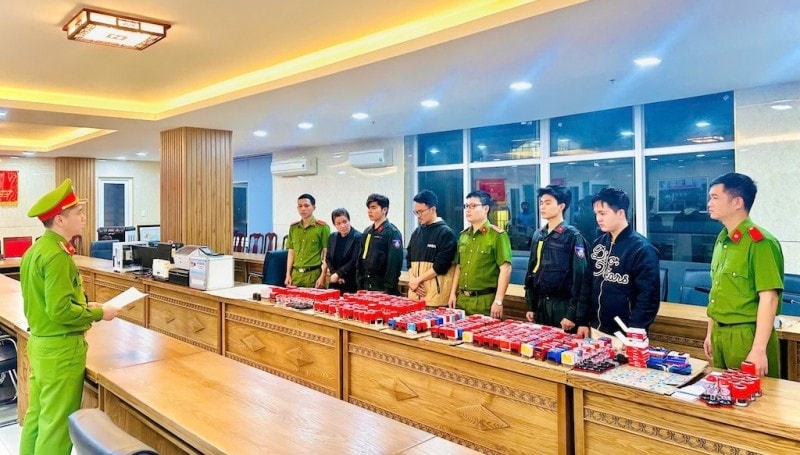 Rửa tiền qua mua bán trái phép tài khoản ngân hàng, doanh nghiệp - Ảnh 2