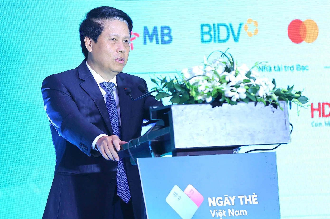 Phó Thống đốc NHNN Phạm Tiến Dũng: Không thể để “mua vé tàu hết 15.000 đồng mà chi phí xử lý giao dịch mất tới 1.000 đồng" - Ảnh 1