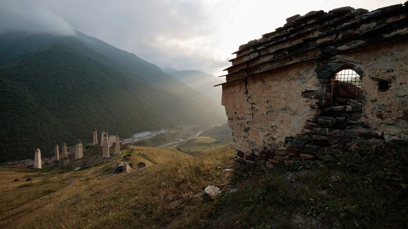 Phát hiện mộ cổ 2.500 năm chứa đầy kho báu vẫn nguyên vẹn - Ảnh 1