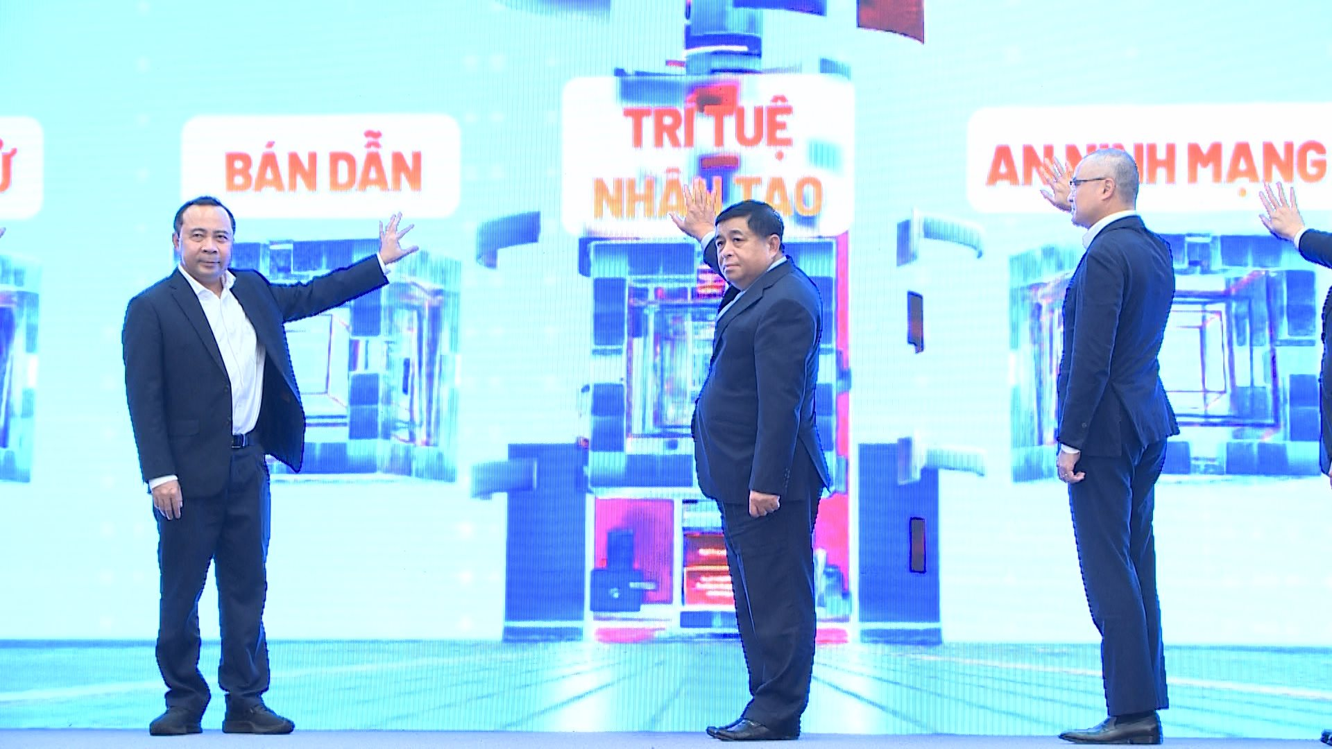 Mua công ty của Vingroup, Tập đoàn có vốn hóa hơn 150 tỷ USD muốn Việt Nam trở thành cứ điểm quan trọng - Ảnh 1