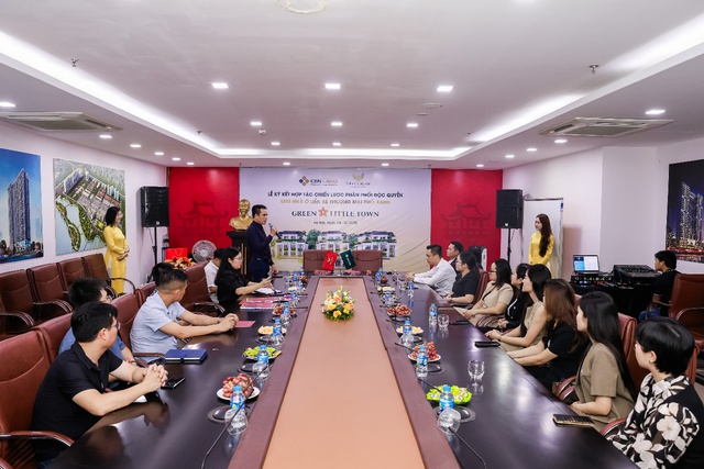 VIDEC Group và CEN LAND ký kết hợp tác chiến lược phân phối độc quyền dự án Green Little Town Gia Lâm - Ảnh 1