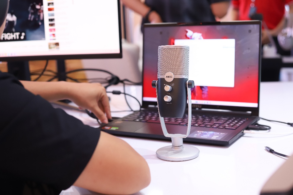 Phúc Giang PGI hiện thực hóa lời hứa Real Value - Real Experience tại P.H.E Show 2025 - Ảnh 1