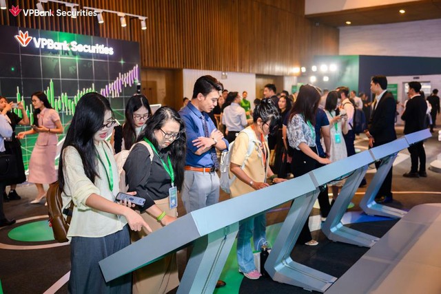 Sức nóng chưa từng có từ thương vụ IPO kỷ lục ngành chứng khoán - Ảnh 1