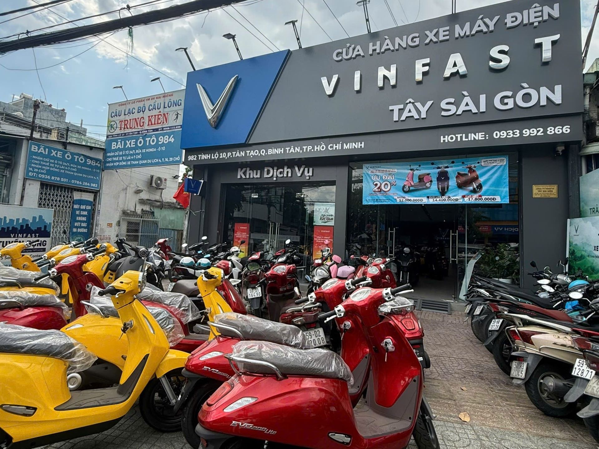 Chi chục tỷ đồng mở 2 đại lý xe máy điện VinFast, chủ đầu tư chia sẻ: Thị trường đang ở thời điểm vàng - Ảnh 2