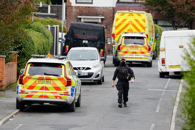 "Tấn công khủng bố" ở Anh, nhiều người thương vong - Ảnh 1