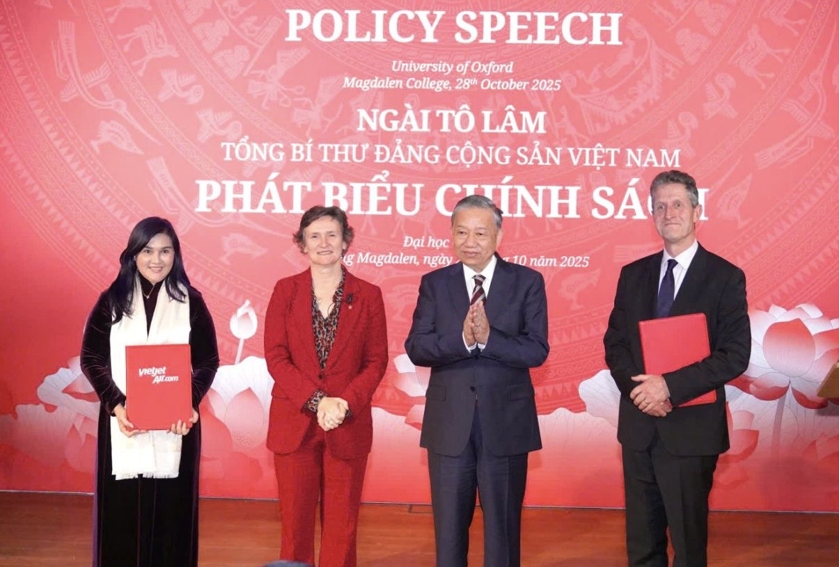 Vietjet và Đại học Oxford công bố kết quả nghiên cứu giải pháp Net Zero cho hàng không toàn cầu - Ảnh 1