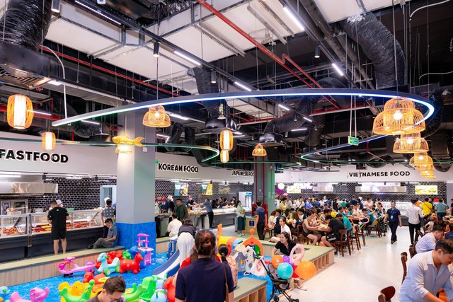 Khai trương Vincom Mega Mall Royal Island mới tại Hải Phòng - Ảnh 2