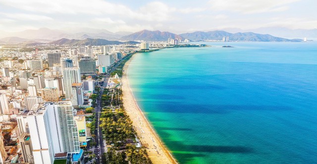 Giải mã Nha Trang: Địa thế ngoạn mục, văn hóa biển đặc sắc và những sức hút đặc biệt - Ảnh 2