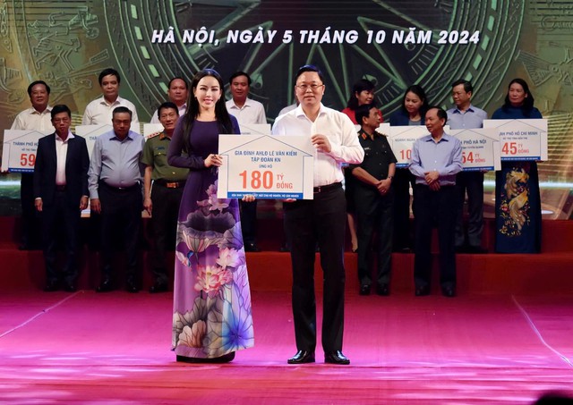 Bà Lê Nữ Thùy Dương - “Bông Hồng Vàng” 2025 và hành trình cùng KN Holdings - Ảnh 2