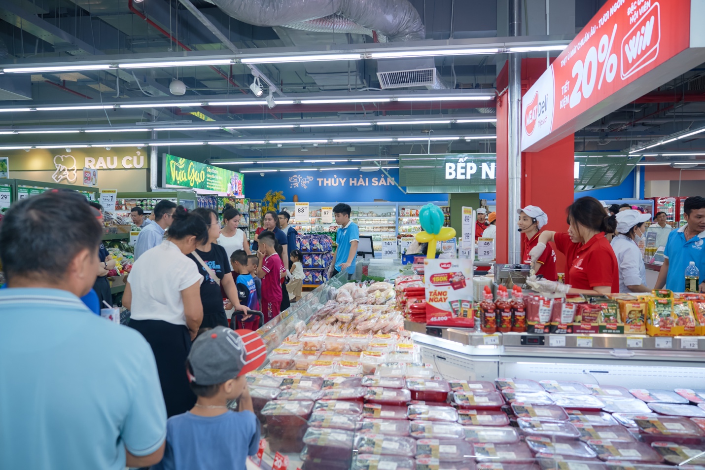 WinMart mở rộng độ phủ, mang bán lẻ hiện đại đến hơn 100 triệu người tiêu dùng Việt - Ảnh 2