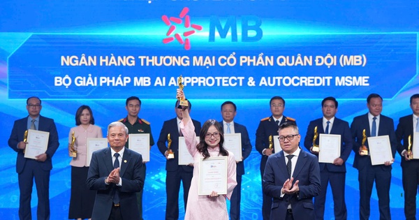 MB nhận giải thưởng Chuyển đổi số Việt Nam 2025 với bộ giải pháp công nghệ tiên phong
