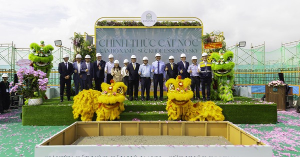 Phú Long cất nóc tháp đôi căn hộ Essensia Sky