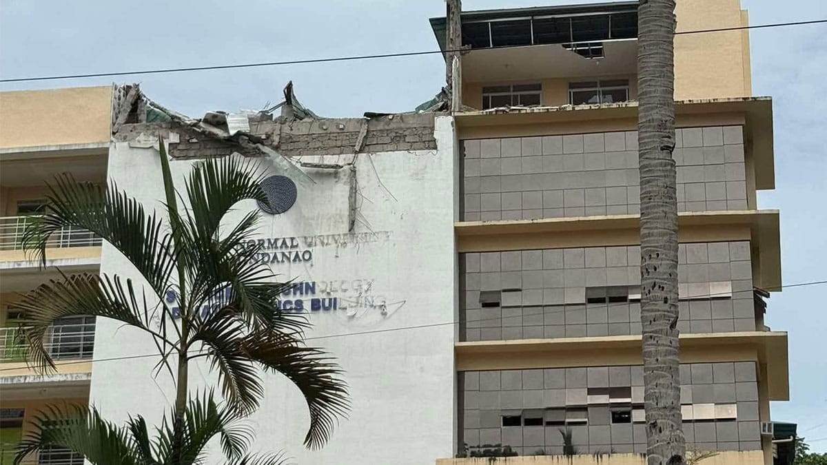 Video: Động đất mạnh 7,4 độ ở Philippines rung chuyển mọi thứ, người dân hoảng loạn bỏ chạy - Ảnh 4