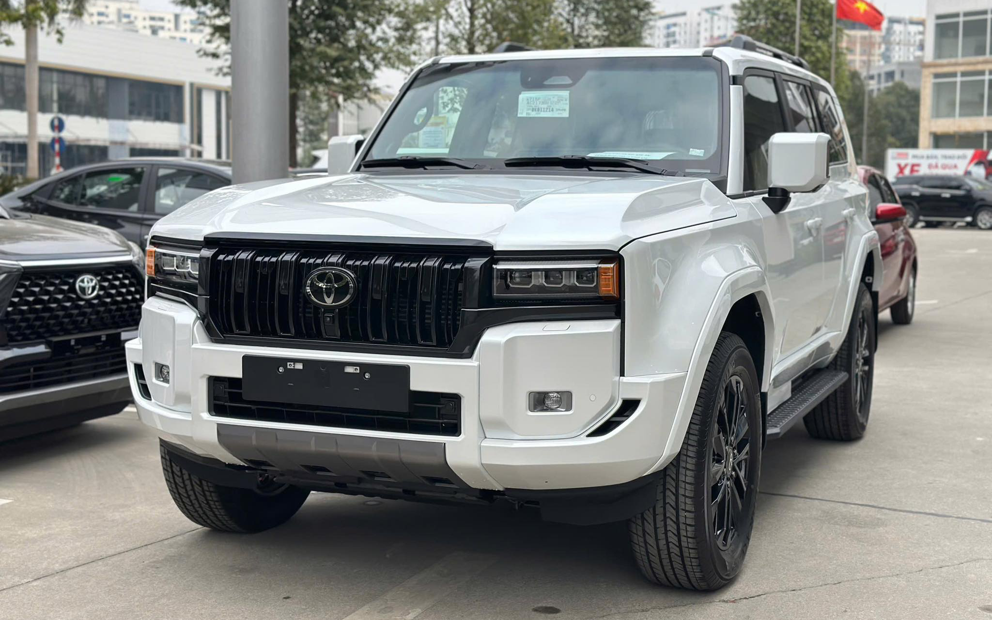 5 xe từng ‘kèm lạc’, bán chênh tại Việt Nam nay phải giảm giá mạnh kiếm khách: Đều là SUV phổ thông, có mẫu giảm tới cả trăm triệu đồng - Ảnh 1