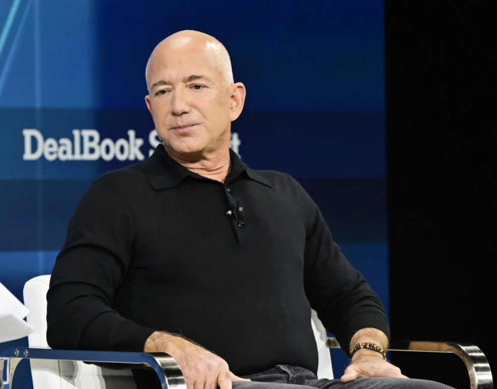 Tỷ phú Jeff Bezos gây kinh ngạc với ý tưởng lớn trong không gian - Ảnh 1