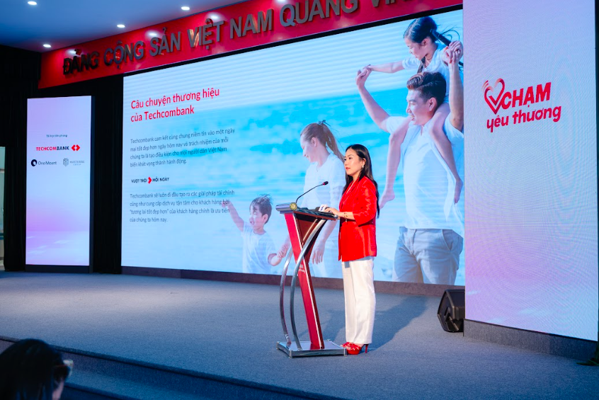 Quỹ từ thiện Chạm Yêu Thương chính thức ra mắt: Khi yêu thương được chạm - hạnh phúc được gieo mầm - Ảnh 2