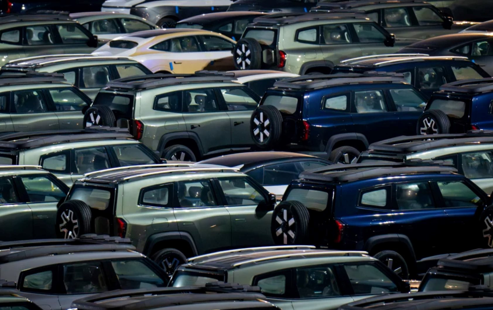 Bi kịch của ngành xe điện Trung Quốc: 200 công ty vật lộn sinh tồn, gần 5 triệu lao động đối diện tương lai bấp bênh - Ảnh 1