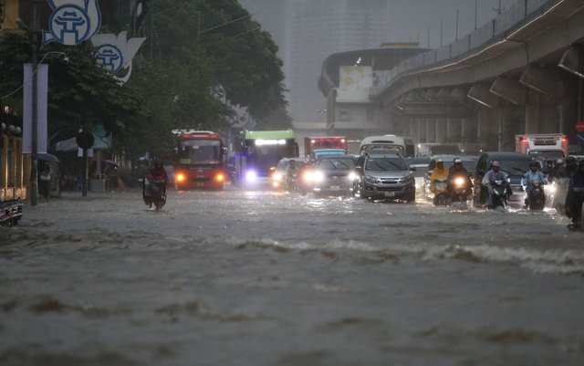 Công ty phụ trách thoát nước cho thành phố Hà Nội kinh doanh thế nào: Tuổi đời hơn nửa thế kỷ, doanh thu gần 447 tỷ đồng - Ảnh 1