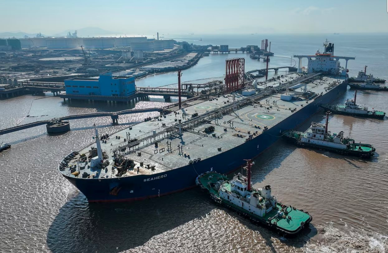 Quốc gia gần Việt Nam vừa có động thái chưa từng có: Gấp rút xây hàng loạt địa điểm để dự trữ gần 300 triệu tấn 'vàng lỏng', mục đích là gì? - Ảnh 1